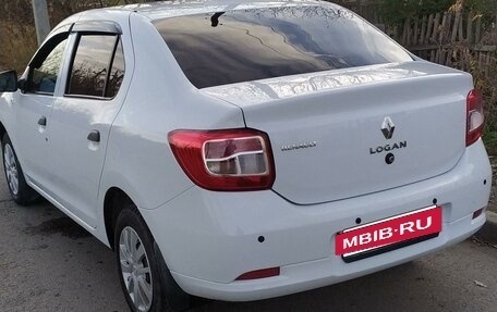 Renault Logan II, 2016 год, 410 000 рублей, 4 фотография