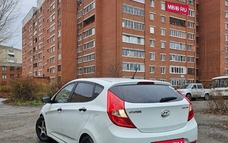 Hyundai Solaris II рестайлинг, 2015 год, 740 000 рублей, 8 фотография