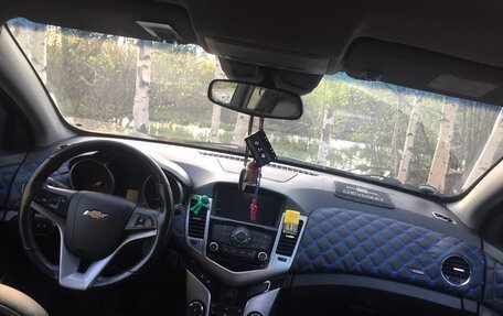 Chevrolet Cruze II, 2011 год, 700 000 рублей, 7 фотография