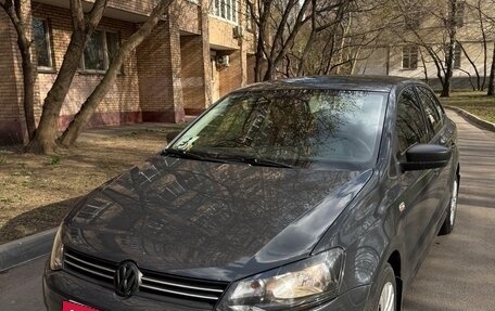 Volkswagen Polo VI (EU Market), 2010 год, 850 000 рублей, 2 фотография