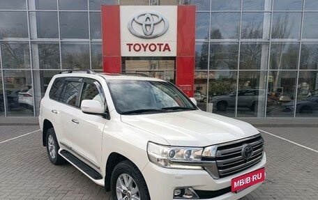 Toyota Land Cruiser 200, 2016 год, 6 500 000 рублей, 3 фотография