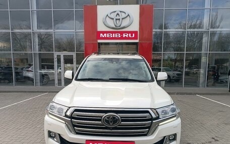 Toyota Land Cruiser 200, 2016 год, 6 500 000 рублей, 2 фотография