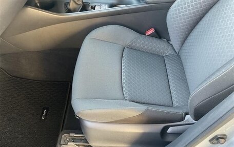 Toyota C-HR I рестайлинг, 2022 год, 1 760 000 рублей, 12 фотография