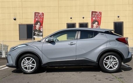 Toyota C-HR I рестайлинг, 2022 год, 1 760 000 рублей, 5 фотография