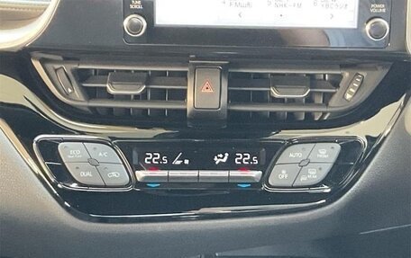 Toyota C-HR I рестайлинг, 2022 год, 1 760 000 рублей, 15 фотография