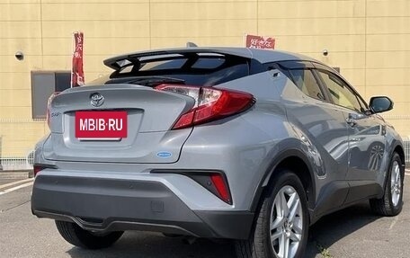 Toyota C-HR I рестайлинг, 2022 год, 1 760 000 рублей, 7 фотография