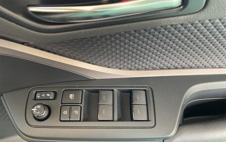 Toyota C-HR I рестайлинг, 2022 год, 1 760 000 рублей, 16 фотография