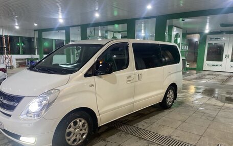 Hyundai H-1 II рестайлинг, 2008 год, 890 000 рублей, 4 фотография