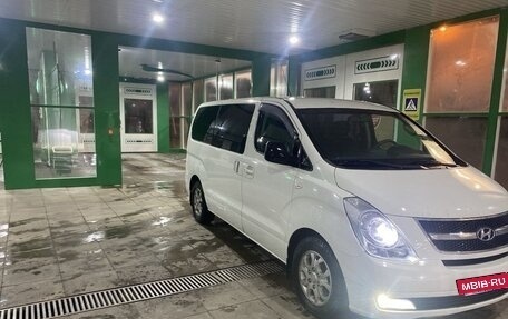 Hyundai H-1 II рестайлинг, 2008 год, 890 000 рублей, 5 фотография
