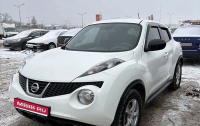 Nissan Juke II, 2014 год, 900 000 рублей, 1 фотография