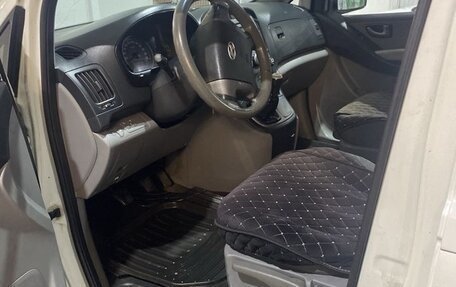 Hyundai H-1 II рестайлинг, 2008 год, 890 000 рублей, 10 фотография