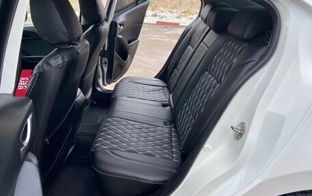 Mazda 3, 2015 год, 1 350 000 рублей, 38 фотография