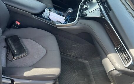 Toyota Camry, 2020 год, 2 500 000 рублей, 4 фотография