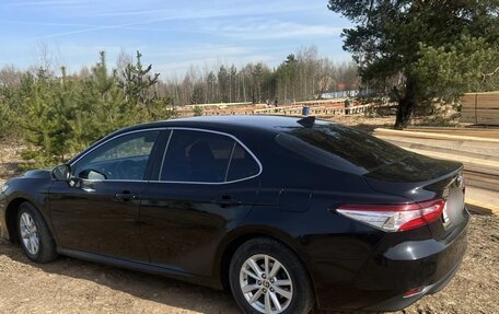 Toyota Camry, 2020 год, 2 500 000 рублей, 3 фотография