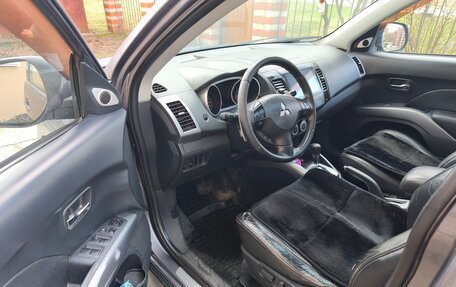 Mitsubishi Outlander III рестайлинг 3, 2008 год, 880 000 рублей, 7 фотография