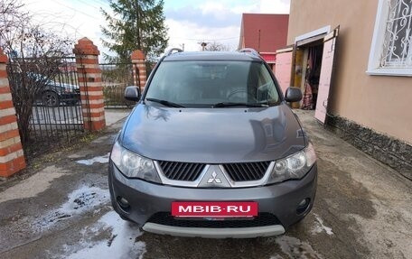 Mitsubishi Outlander III рестайлинг 3, 2008 год, 880 000 рублей, 2 фотография