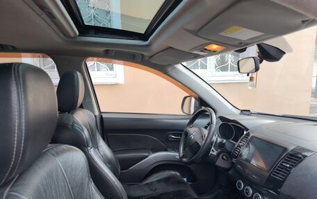 Mitsubishi Outlander III рестайлинг 3, 2008 год, 880 000 рублей, 11 фотография