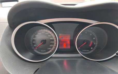 Mitsubishi Outlander III рестайлинг 3, 2008 год, 880 000 рублей, 13 фотография