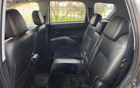 Mitsubishi Outlander III рестайлинг 3, 2008 год, 880 000 рублей, 15 фотография