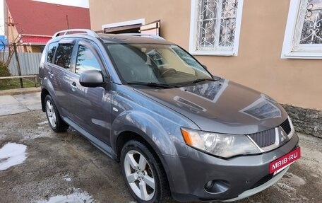 Mitsubishi Outlander III рестайлинг 3, 2008 год, 880 000 рублей, 3 фотография