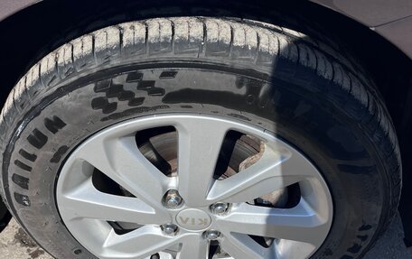 KIA Rio IV, 2018 год, 1 250 000 рублей, 2 фотография