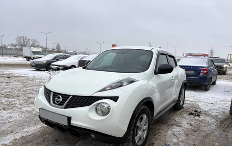 Nissan Juke II, 2014 год, 900 000 рублей, 3 фотография