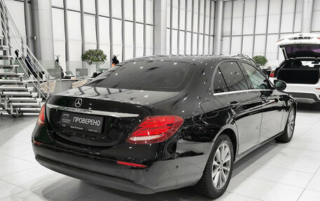 Mercedes-Benz E-Класс, 2017 год, 2 450 000 рублей, 6 фотография