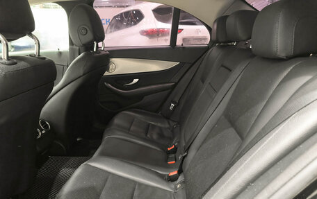 Mercedes-Benz E-Класс, 2017 год, 2 450 000 рублей, 15 фотография