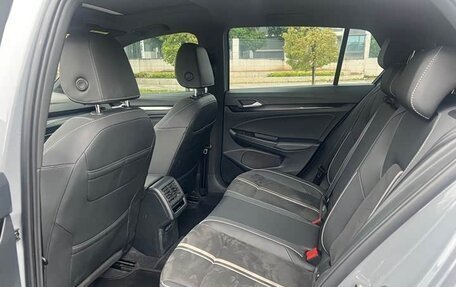 Volkswagen Golf VIII, 2022 год, 1 690 000 рублей, 7 фотография