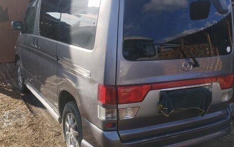 Mazda Bongo Friendee i рестайлинг, 2004 год, 500 000 рублей, 4 фотография