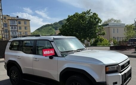 Toyota Land Cruiser Prado, 2024 год, 9 300 000 рублей, 2 фотография