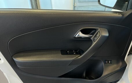 Volkswagen Polo VI (EU Market), 2012 год, 690 000 рублей, 22 фотография