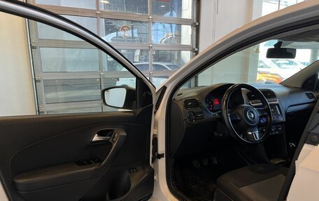 Volkswagen Polo VI (EU Market), 2012 год, 690 000 рублей, 21 фотография