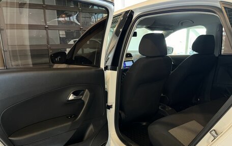 Volkswagen Polo VI (EU Market), 2012 год, 690 000 рублей, 25 фотография