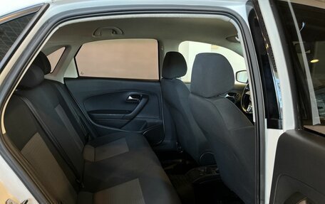 Volkswagen Polo VI (EU Market), 2012 год, 690 000 рублей, 26 фотография