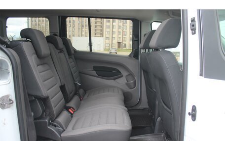 Ford Tourneo Connect II рестайлинг, 2018 год, 1 680 000 рублей, 17 фотография