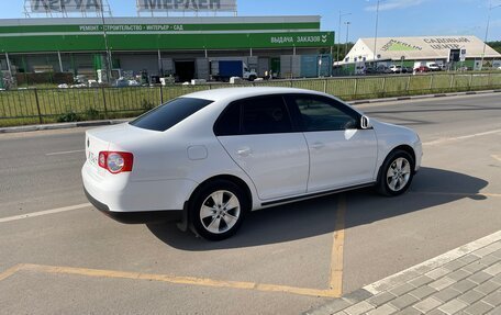 Volkswagen Jetta VI, 2010 год, 850 000 рублей, 2 фотография