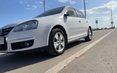 Volkswagen Jetta VI, 2010 год, 850 000 рублей, 3 фотография