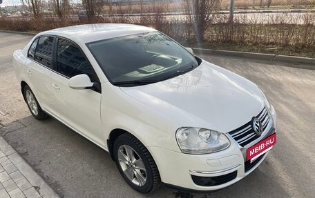 Volkswagen Jetta VI, 2010 год, 850 000 рублей, 4 фотография