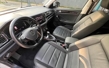 Volkswagen T-Roc I, 2022 год, 1 630 000 рублей, 7 фотография