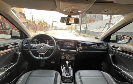 Volkswagen T-Roc I, 2022 год, 1 630 000 рублей, 9 фотография
