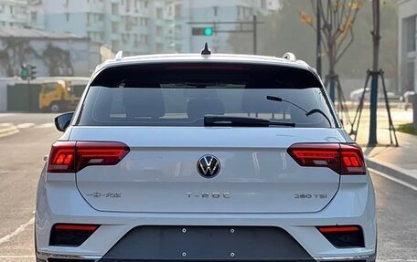 Volkswagen T-Roc I, 2022 год, 1 630 000 рублей, 4 фотография