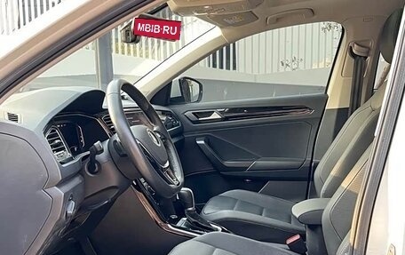 Volkswagen T-Roc I, 2022 год, 1 630 000 рублей, 6 фотография