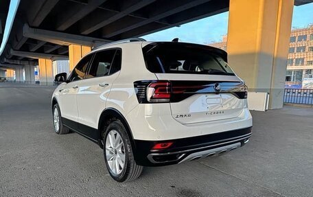 Volkswagen T-Cross I, 2022 год, 1 550 000 рублей, 3 фотография
