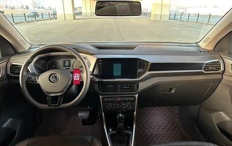Volkswagen T-Cross I, 2022 год, 1 550 000 рублей, 7 фотография