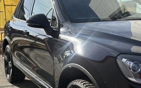 Volkswagen Touareg III, 2011 год, 1 980 000 рублей, 5 фотография