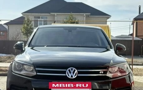 Volkswagen Touareg III, 2011 год, 1 980 000 рублей, 2 фотография