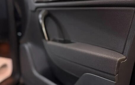 Volkswagen Touareg III, 2011 год, 1 980 000 рублей, 15 фотография