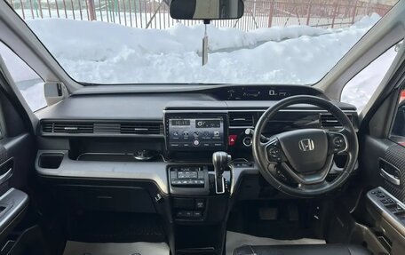 Honda Stepwgn IV, 2015 год, 1 690 000 рублей, 4 фотография