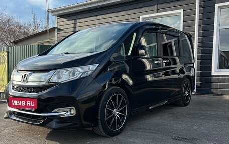 Honda Stepwgn IV, 2015 год, 1 690 000 рублей, 2 фотография